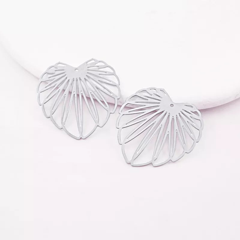 laser cut heart leaf charms in silver tone