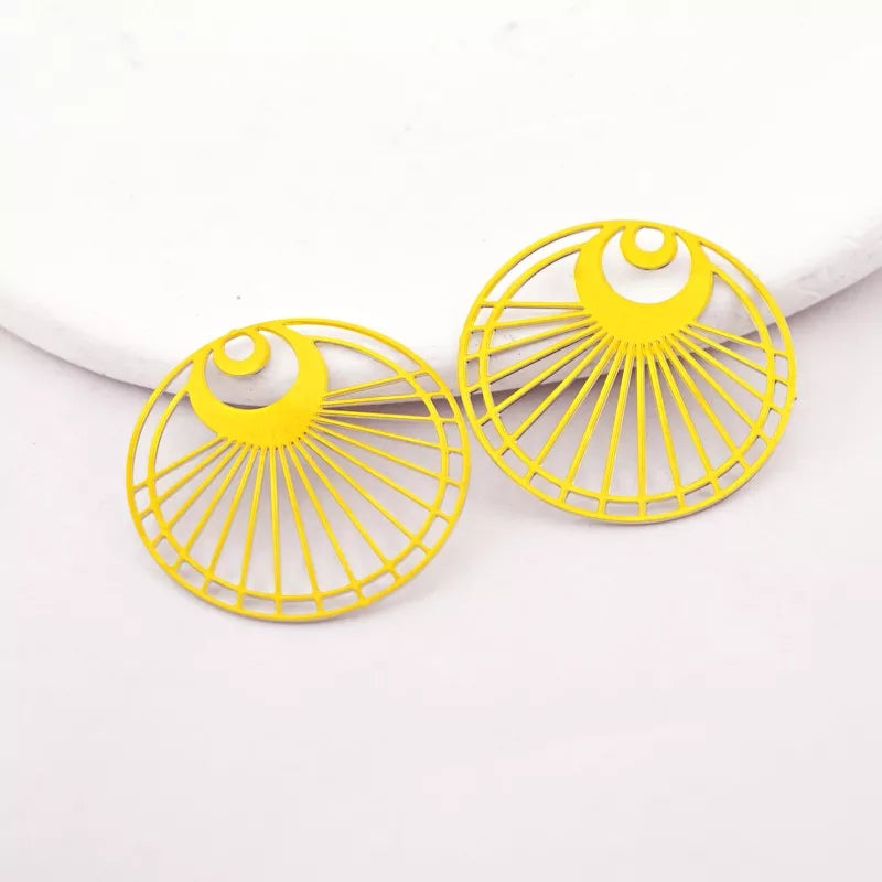 Golden Geometric Moonlight Jewelry Pendant with Dual Circles