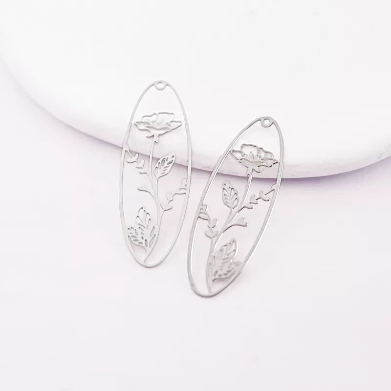 Silver Geometric Oval Jewelry Pendant with Flower and Leaves