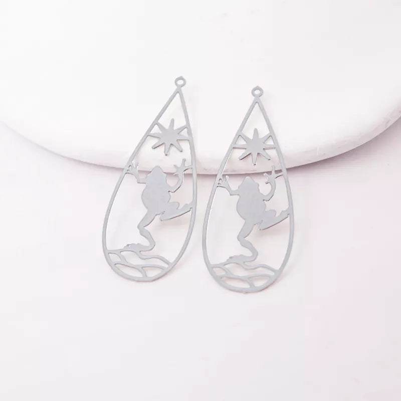 Silver Teardrop Jewelry Pendant with Frog Reaching for Stars