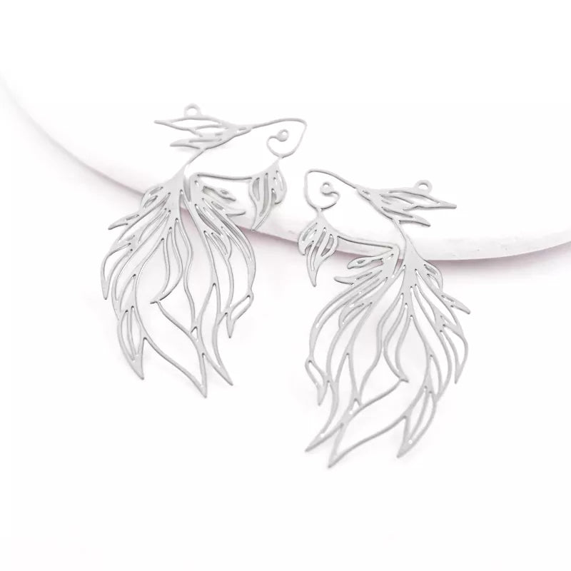Silver Beautiful Fish Jewelry Pendant with Elegant Tail