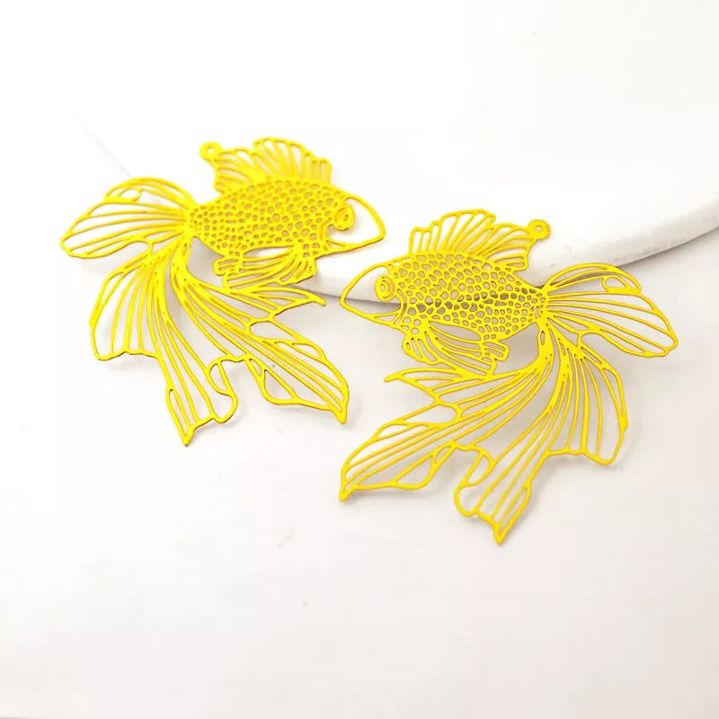 Goldfish Jewelry Pendant with Mesh Body and Line Tail